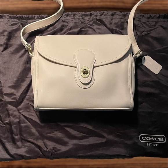 COACH Vintage Devon Shoulder Bag - Bone Glove-tanned Leather - LIKE NEW - Rare - Picture 2 of 14